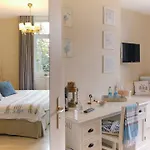 Bed & Breakfast Au Petit Manoir 4*