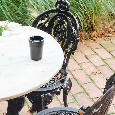 Au Petit Manoir 4* Socx