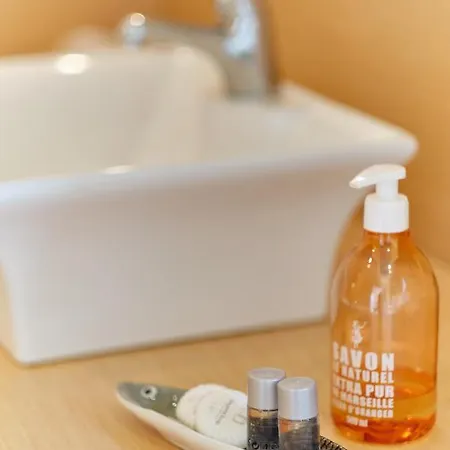 Bed and breakfast Au Petit Manoir 4*