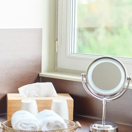 Au Petit Manoir 4* Socx