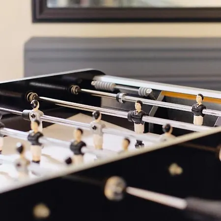 Au Petit Manoir Bed & Breakfast Socx