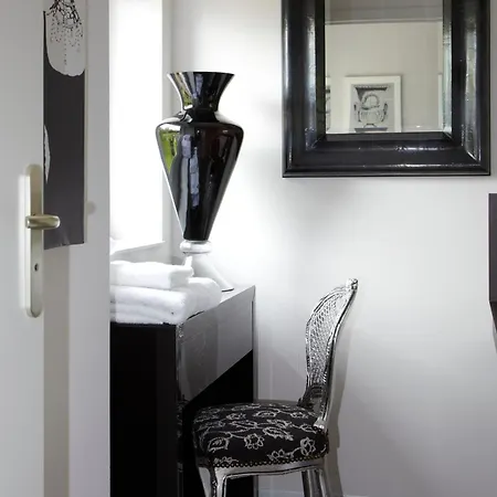 Bed & Breakfast Au Petit Manoir