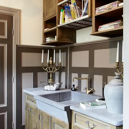 Bed & Breakfast Au Petit Manoir 4*