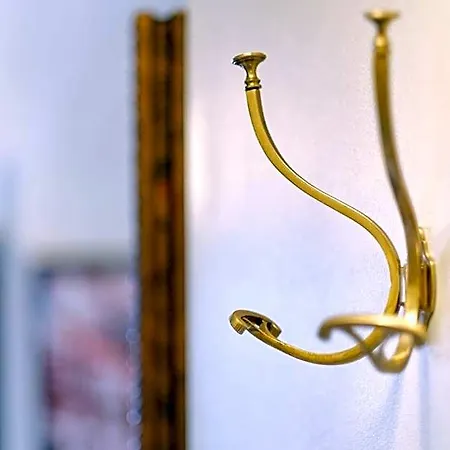 Au Petit Manoir 4*