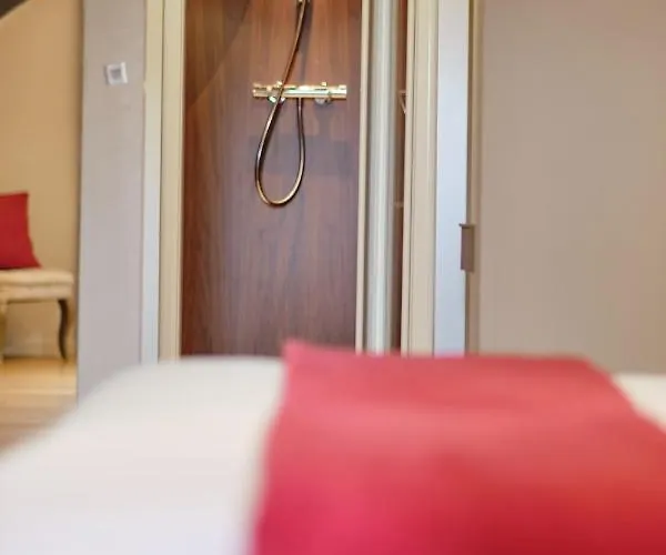 Au Petit Manoir Отель типа 