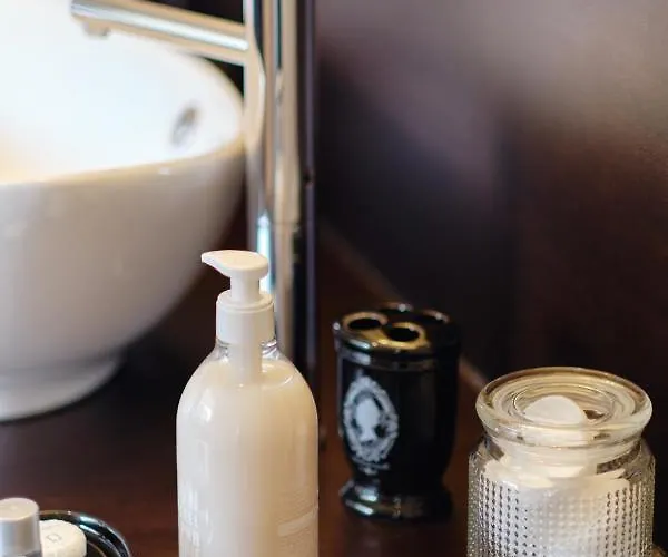 Au Petit Manoir Отель типа 