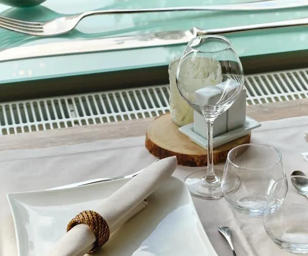 Au Petit Manoir Отель типа 