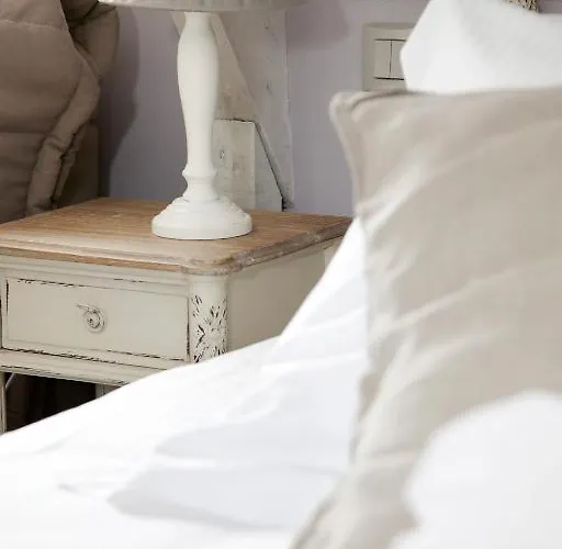 Au Petit Manoir 4* Socx